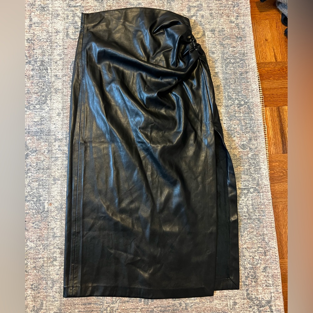 Zara faux leather midi skirt with ruched side and slit. Size medium.